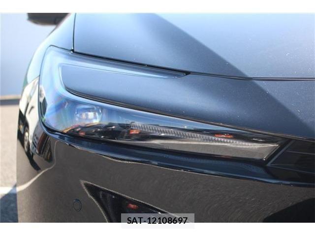 Toyota PRIUS PHV 2023-07 4599963-12