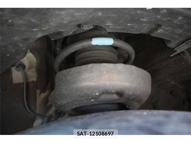 Toyota PRIUS PHV 2023-07 4599963-16