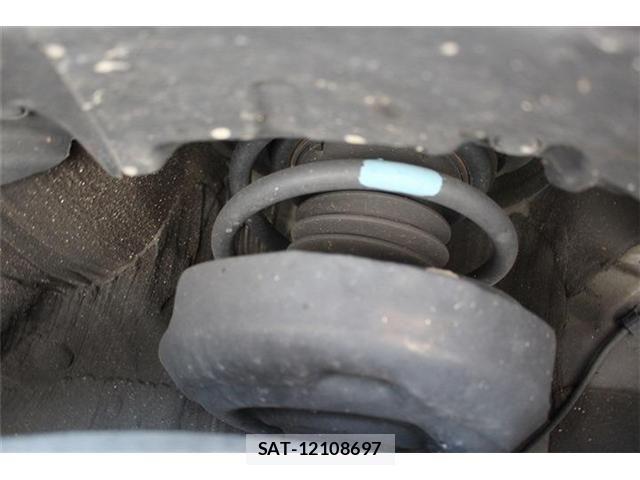 Toyota PRIUS PHV 2023-07 4599963-18