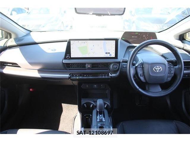 Toyota PRIUS PHV 2023-07 4599963-24