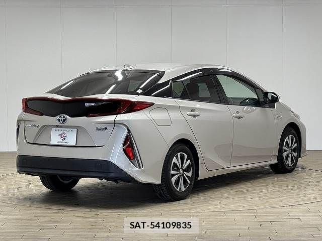 Toyota PRIUS PHV 2018-12 4757143-15