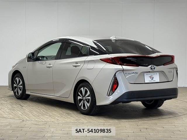 Toyota PRIUS PHV 2018-12 4757143-16