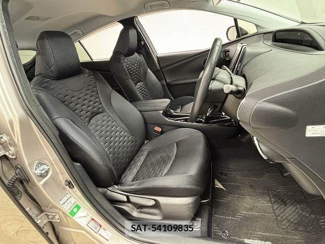 Toyota PRIUS PHV 2018-12 4757143-4