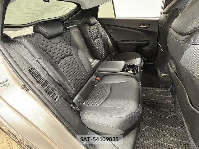 Toyota PRIUS PHV 2018-12 4757143-5