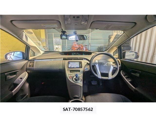 Toyota PRIUS PHV 2012-03 4757151-16