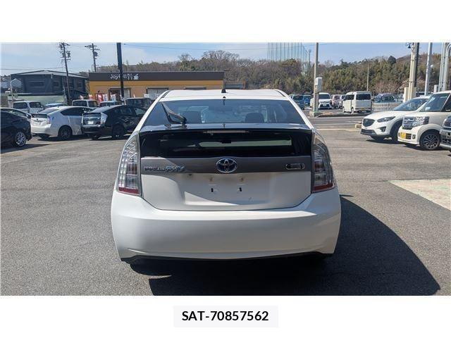 Toyota PRIUS PHV 2012-03 4757151-4