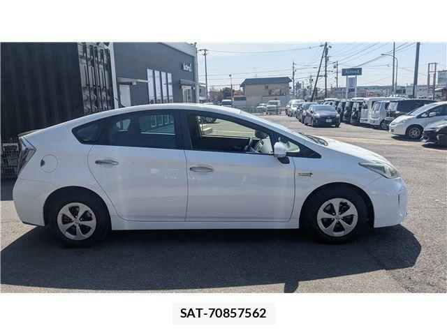 Toyota PRIUS PHV 2012-03 4757151-6