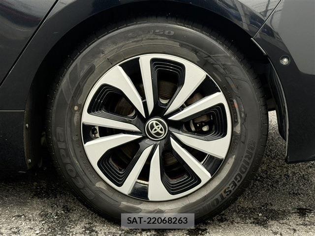 Toyota PRIUS PHV 2017-02 4978700-13