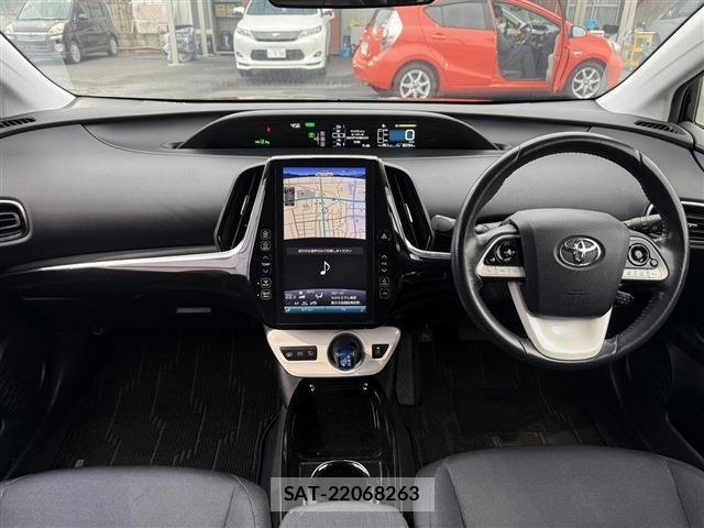 Toyota PRIUS PHV 2017-02 4978700-16