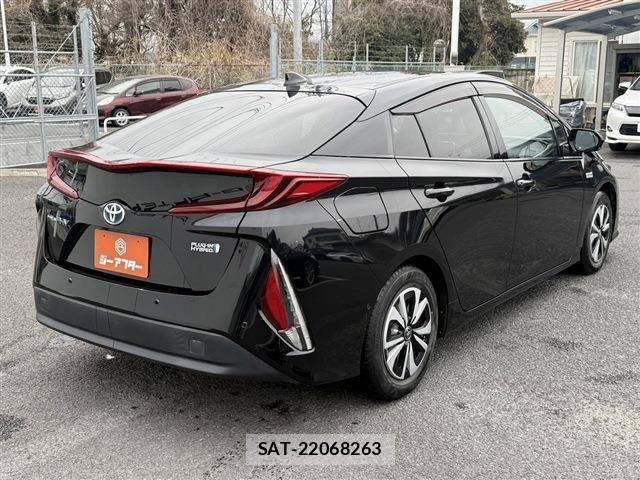 Toyota PRIUS PHV 2017-02 4978700-21