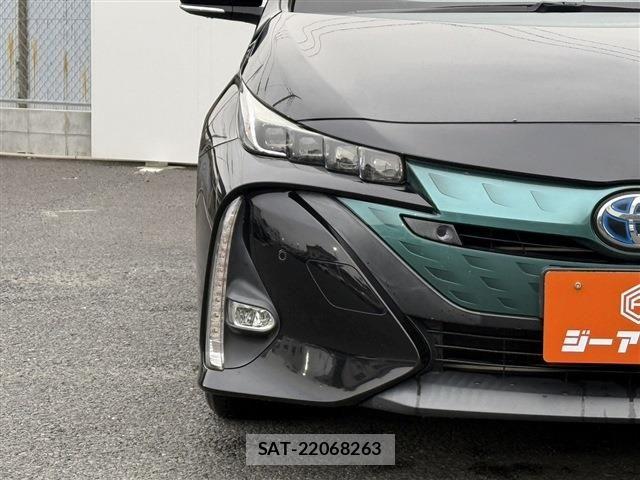 Toyota PRIUS PHV 2017-02 4978700-26