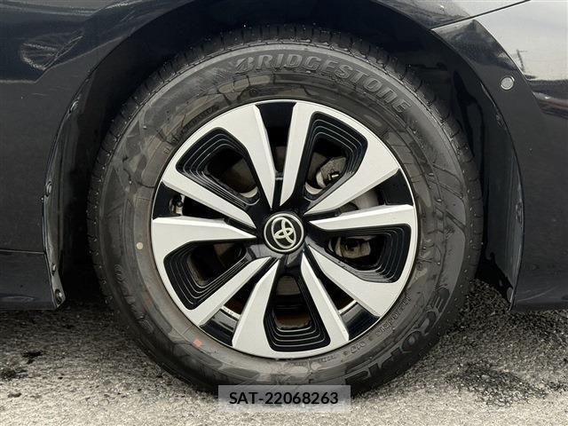 Toyota PRIUS PHV 2017-02 4978700-29