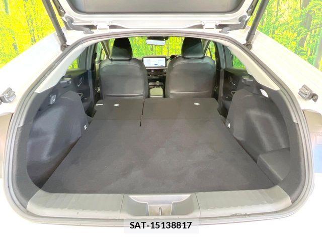 Toyota PRIUS PHV 2023-09 5876088-9