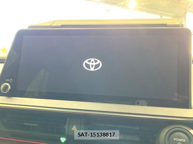 Toyota PRIUS PHV 2023-09 5876088-2