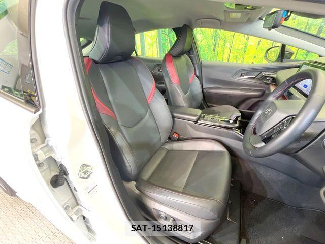 Toyota PRIUS PHV 2023-09 5876088-7