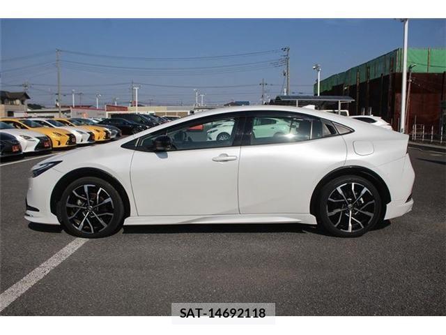 Toyota PRIUS PHV 2024-01 5876090-10