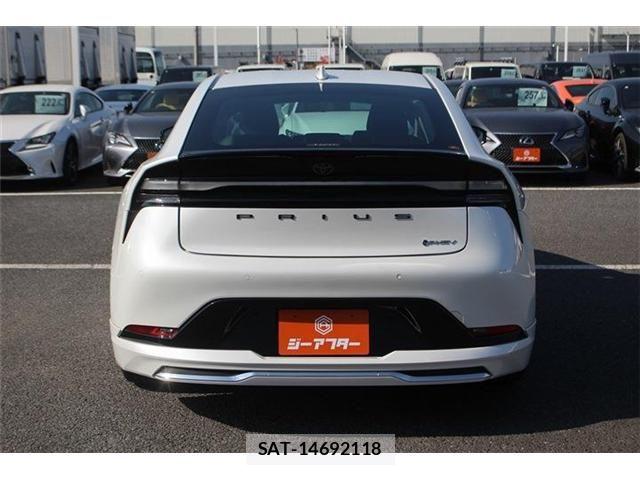 Toyota PRIUS PHV 2024-01 5876090-12