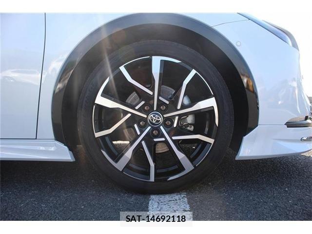 Toyota PRIUS PHV 2024-01 5876090-15