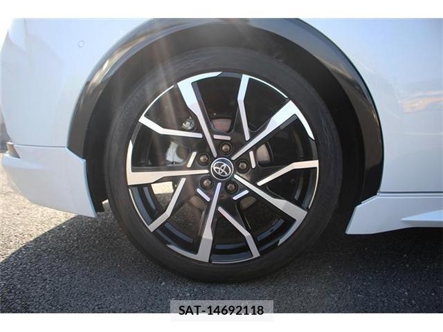 Toyota PRIUS PHV 2024-01 5876090-18
