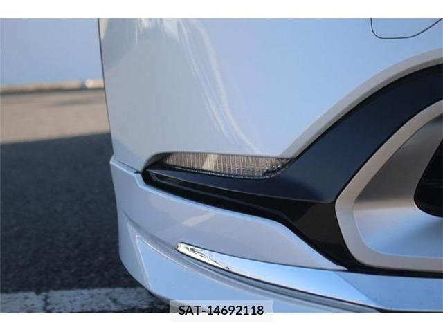 Toyota PRIUS PHV 2024-01 5876090-23