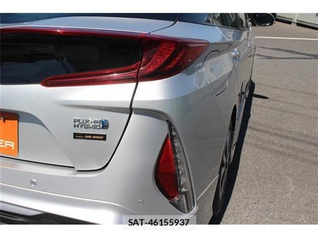 Toyota PRIUS PHV 2020-06 6218678-16