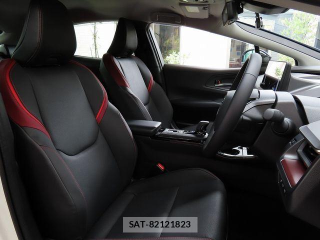 Toyota PRIUS PHV 2025-07 6277170-14