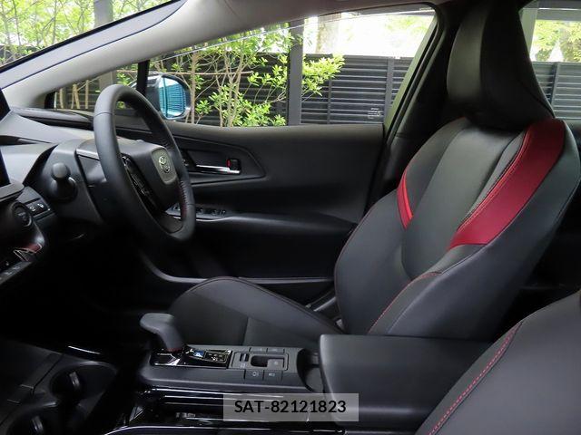 Toyota PRIUS PHV 2025-07 6277170-17