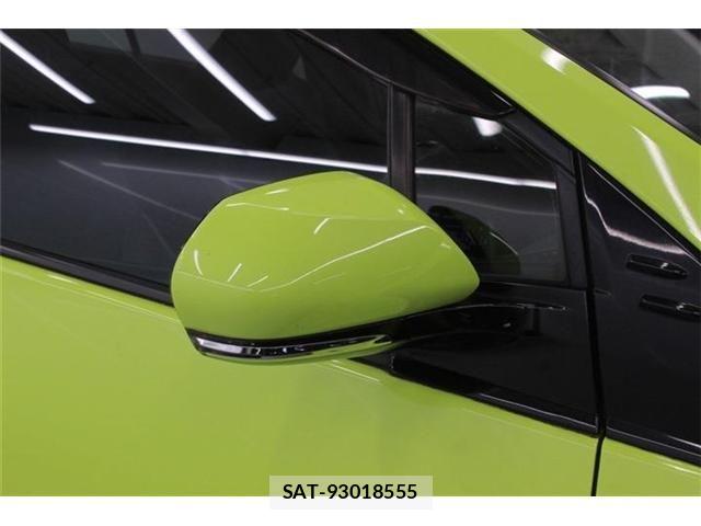 Toyota PRIUS PHV 2017-02 6614329-9