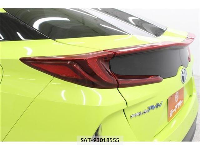 Toyota PRIUS PHV 2017-02 6614329-15