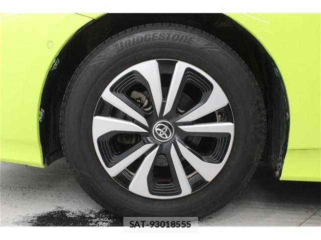 Toyota PRIUS PHV 2017-02 6614329-21