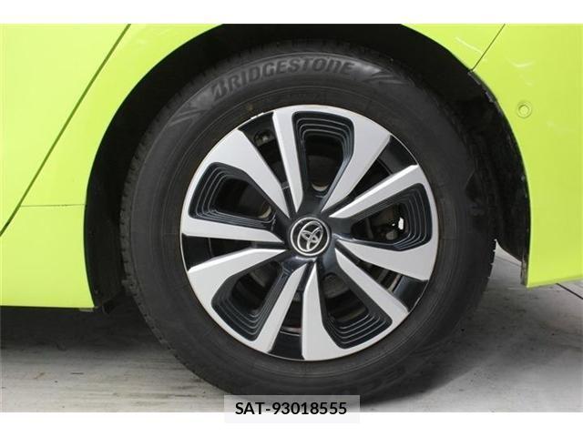 Toyota PRIUS PHV 2017-02 6614329-22