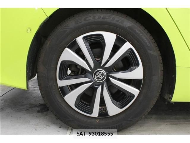 Toyota PRIUS PHV 2017-02 6614329-23