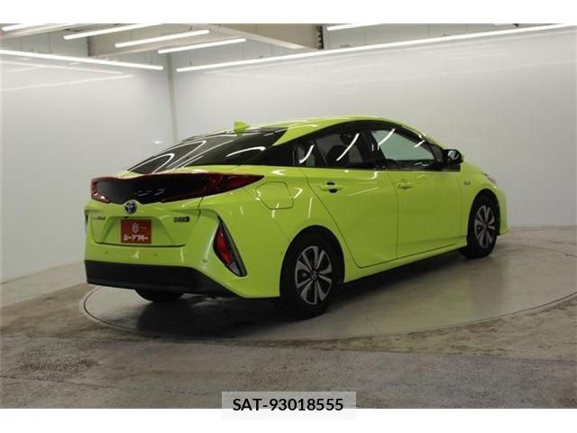 Toyota PRIUS PHV 2017-02 6614329-4