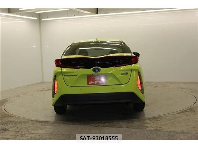 Toyota PRIUS PHV 2017-02 6614329-5
