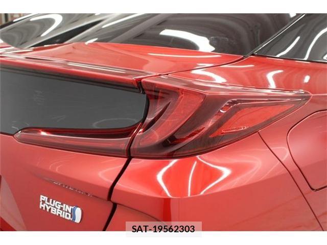 Toyota PRIUS PHV 2017-03 6673250-18