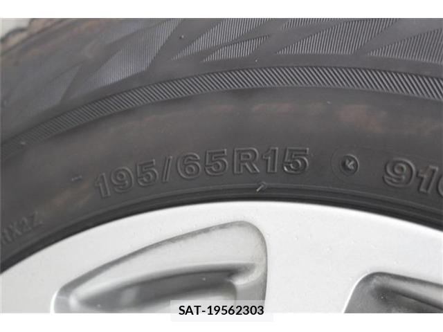 Toyota PRIUS PHV 2017-03 6673250-21