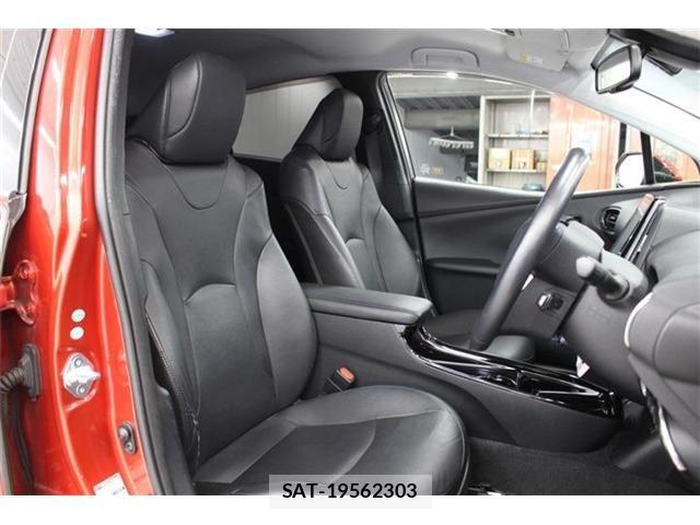 Toyota PRIUS PHV 2017-03 6673250-26