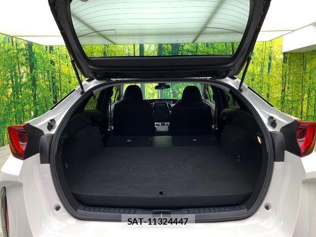 Toyota PRIUS PHV 2017-05 6683969-9