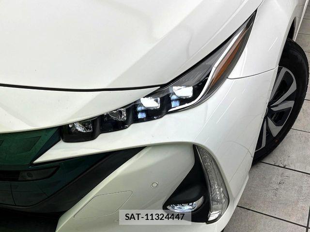 Toyota PRIUS PHV 2017-05 6683969-11