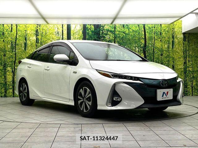 Toyota PRIUS PHV 2017-05 6683969-15