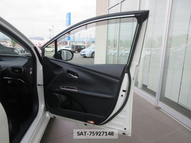 Toyota PRIUS PHV 2017-09 6752966-10