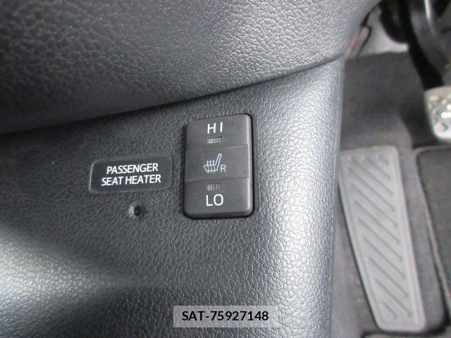 Toyota PRIUS PHV 2017-09 6752966-18