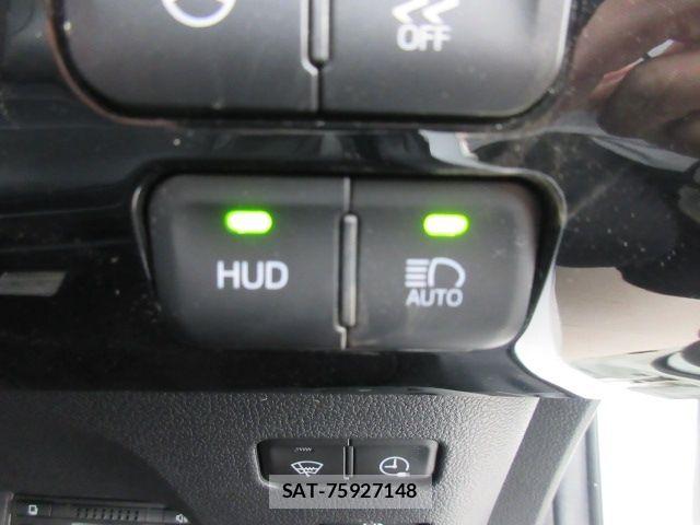 Toyota PRIUS PHV 2017-09 6752966-21