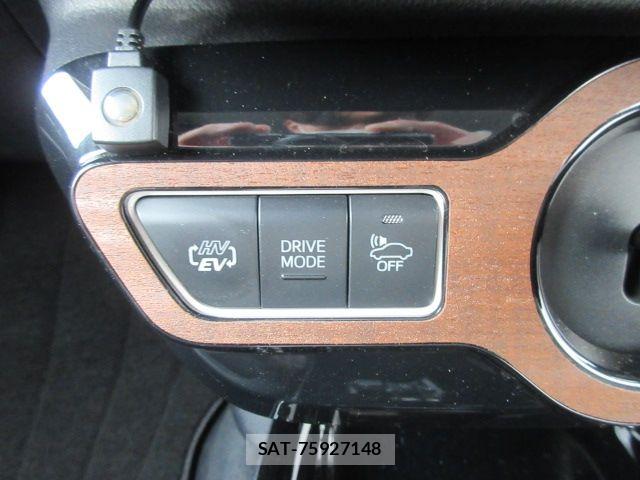 Toyota PRIUS PHV 2017-09 6752966-23