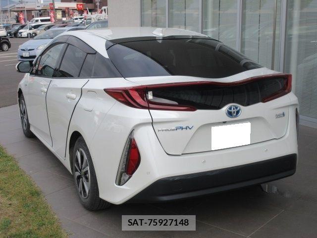 Toyota PRIUS PHV 2017-09 6752966-4
