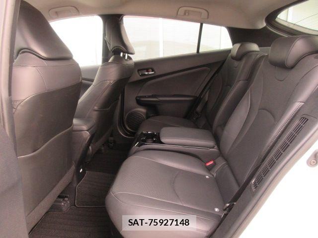 Toyota PRIUS PHV 2017-09 6752966-6