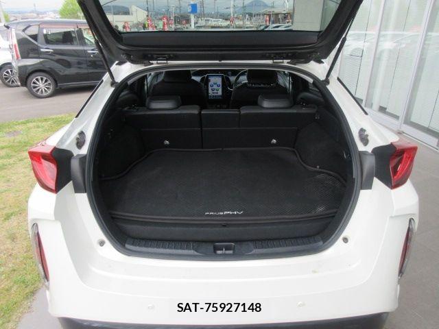 Toyota PRIUS PHV 2017-09 6752966-8
