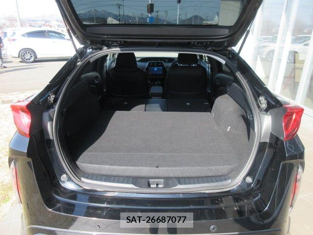 Toyota PRIUS PHV 2018-11 6752967-9
