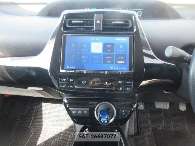 Toyota PRIUS PHV 2018-11 6752967-12