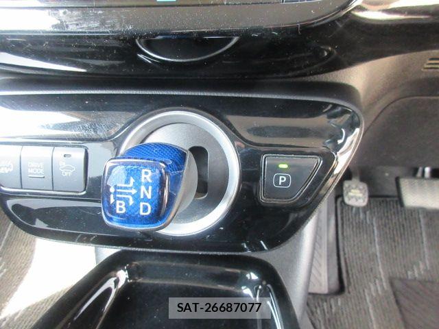 Toyota PRIUS PHV 2018-11 6752967-16